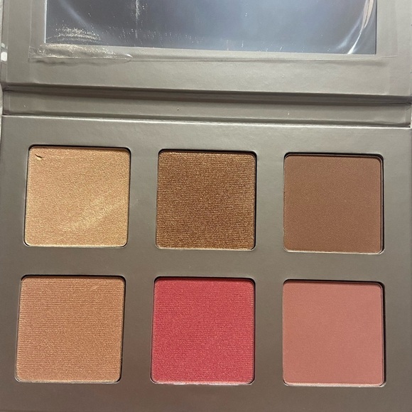 Iconic London Face Palette - Picture 4 of 4